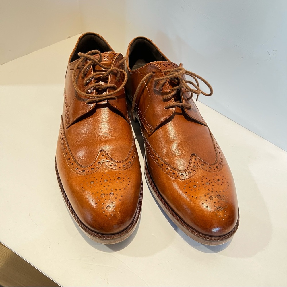 Men’s brown leather size 12 Cole Haan Dress Shoes. Like New